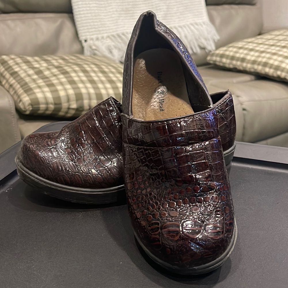 Brown Leather Duck Head Loafers Clog Style Shoes. 6.5